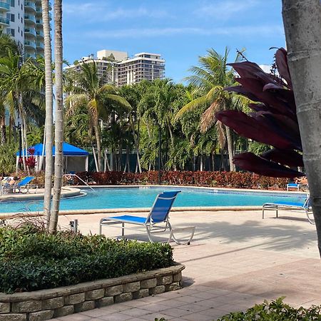 Sunny Isles, Beach Life! Parking Included Miami Beach Extérieur photo
