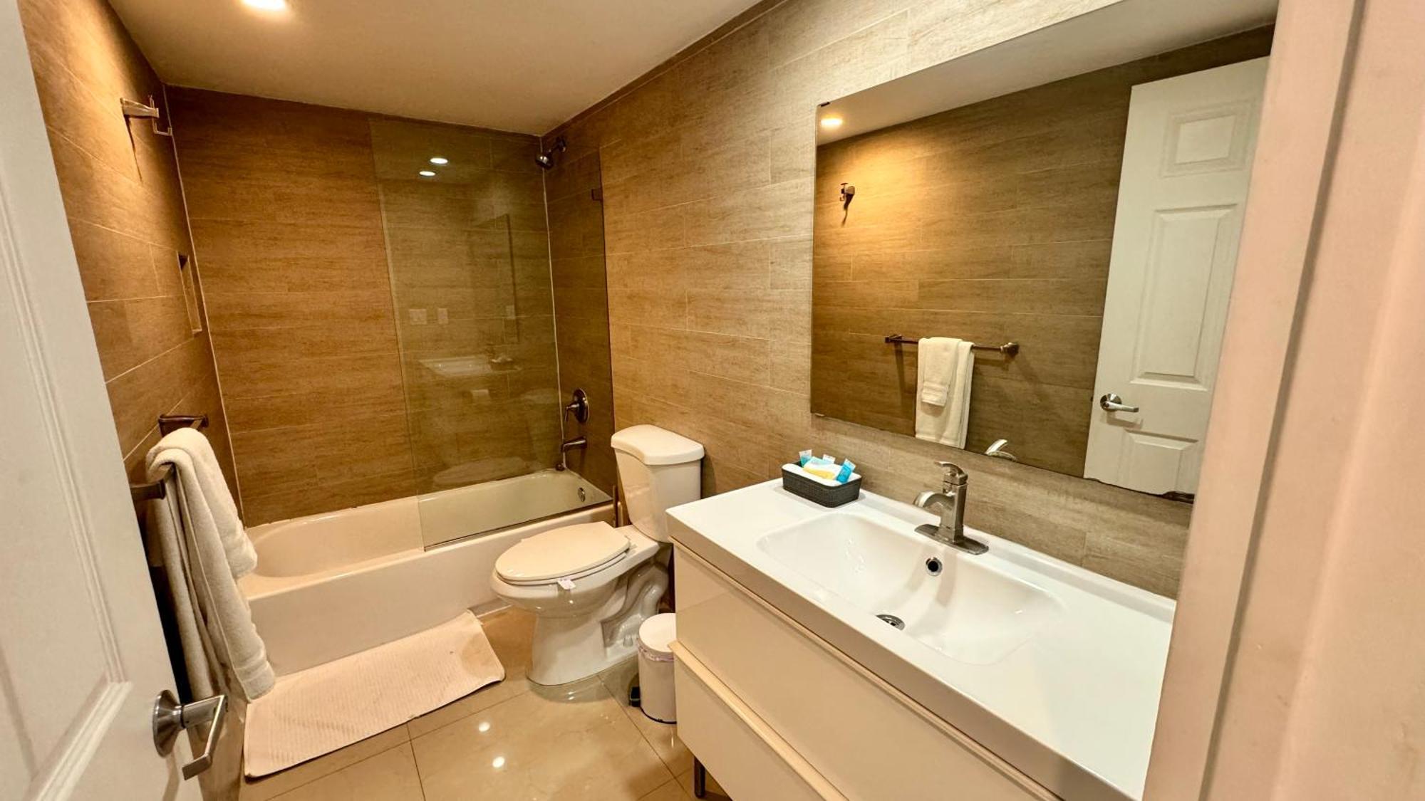 Sunny Isles, Beach Life! Parking Included Miami Beach Extérieur photo